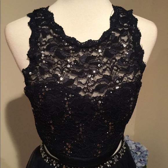 Sequin Hearts Navy 2-pc Lace Prom Dress - Picture 4 of 8